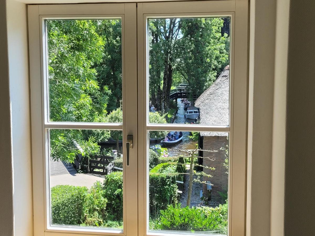 B&B Villa Giethoorn - Canalview, Privacy & Parking Exterior photo